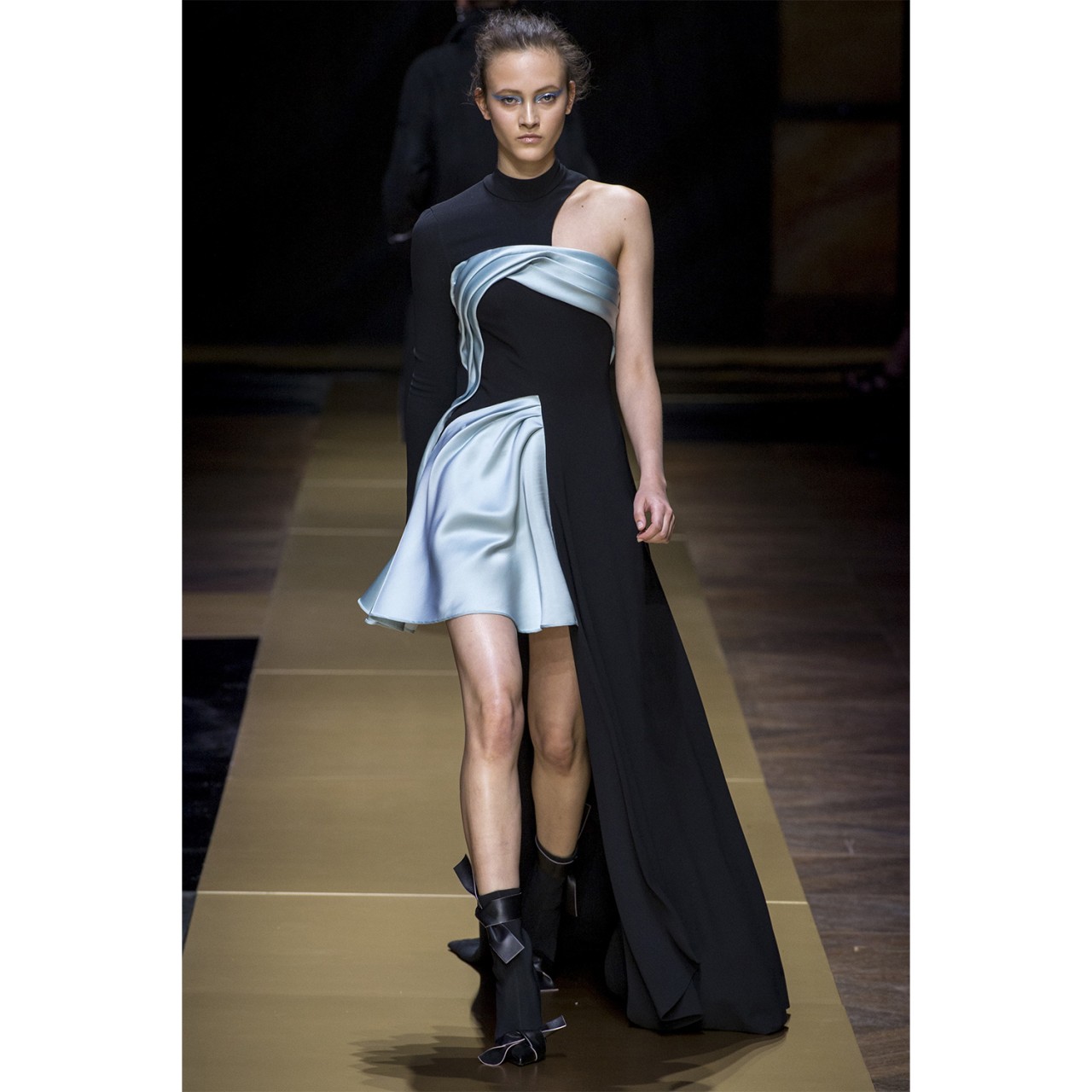 Atelier Versace Couture 10 лучших образов с Недели высокой моды в Париже