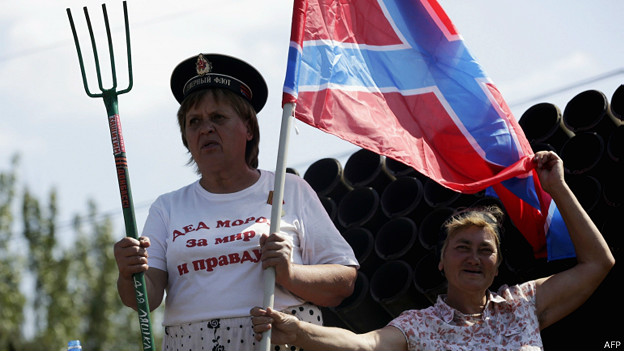 HRW: парад пленных солдат нарушает Женевскую конвенцию HRW: парад пленных солдат нарушает Женевскую конвенцию