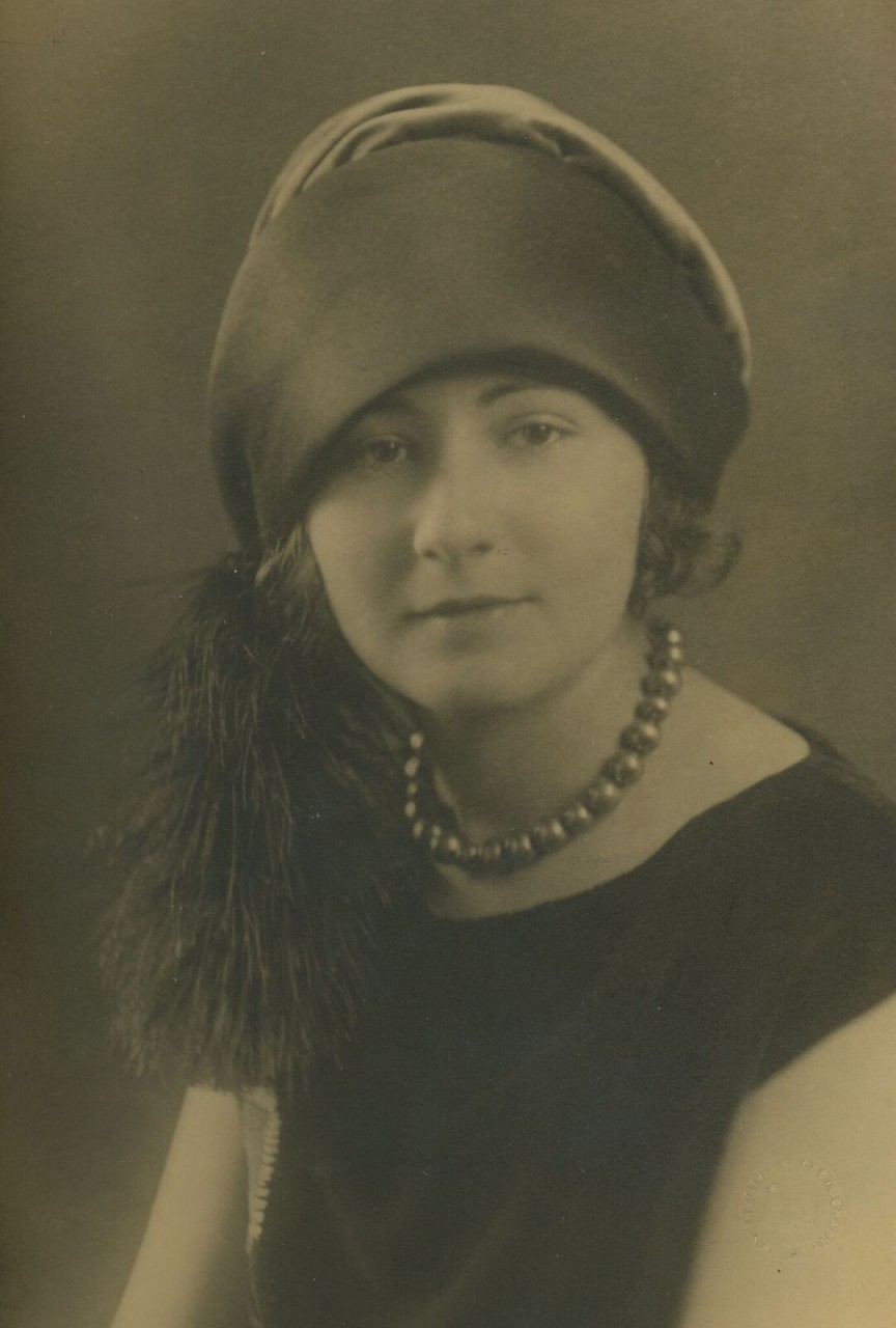 Lillian-Eichler-2.jpg Lillian-Eichler-2.jpg