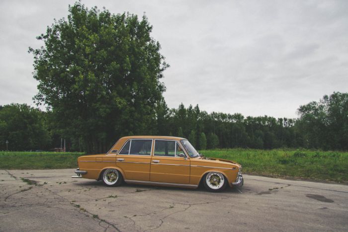 Уникальный автомобиль Lada 1500 с пневматической подвеской (12 фото) Уникальный автомобиль Lada 1500 с пневматической подвеской (12 фото)