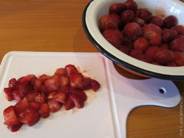 Творожный торт с клубникой