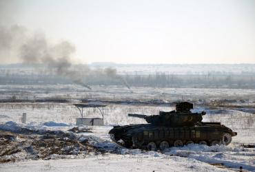 Трое украинских военных уехали из АТО на БТРе