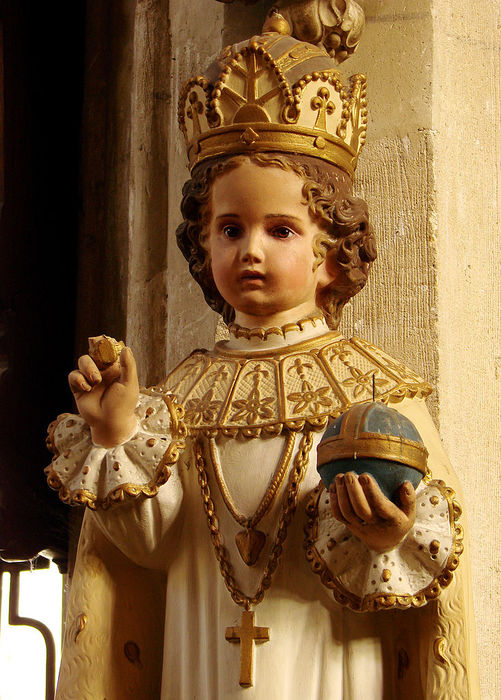 733px-Enfant_Jésus_de_Prague_Joinville_200908_2 (501x700, 100Kb)