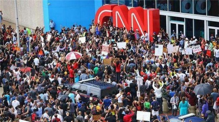 Осада офиса CNN в Атланте – реакция зрителей на замалчивание фактов