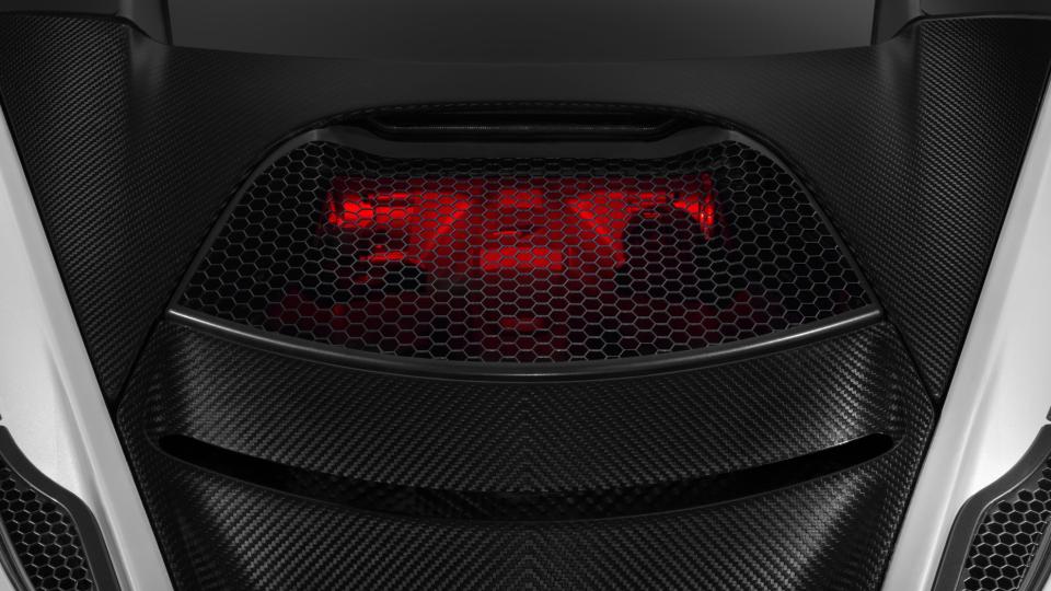 Новый McLaren получит мотор с подсветкой