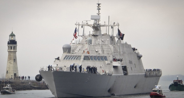 Новейший корабль ВМС США застрял во льдах во время первого похода Новейший корабль ВМС США застрял во льдах во время первого похода
