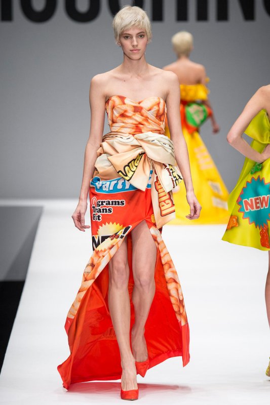 Неделя моды в Нью Йорке: Moschino осень-зима 2014/2015 Неделя моды в Нью Йорке: Moschino осень-зима 2014/2015