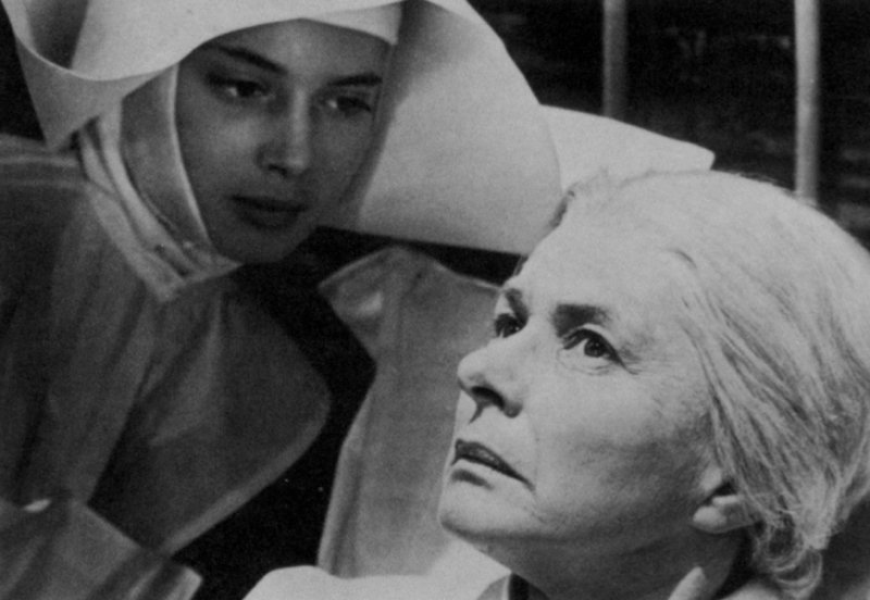     .  / Ingrid Bergman & Isabella Rossellini. Photo