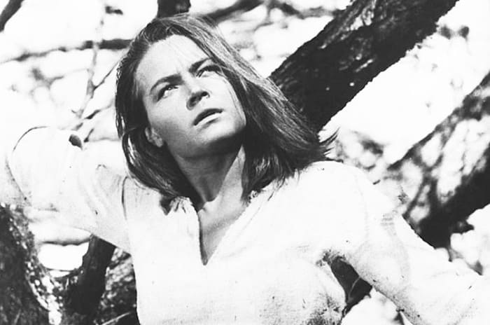 Людмила Чурсина в фильме *Олеся*, 1970 | Фото: kino-teatr.ru Людмила Чурсина в фильме *Олеся*, 1970 | Фото: kino-teatr.ru