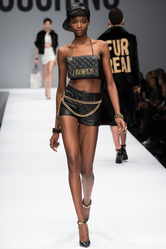 Неделя моды в Нью Йорке: Moschino осень-зима 2014/2015 Неделя моды в Нью Йорке: Moschino осень-зима 2014/2015