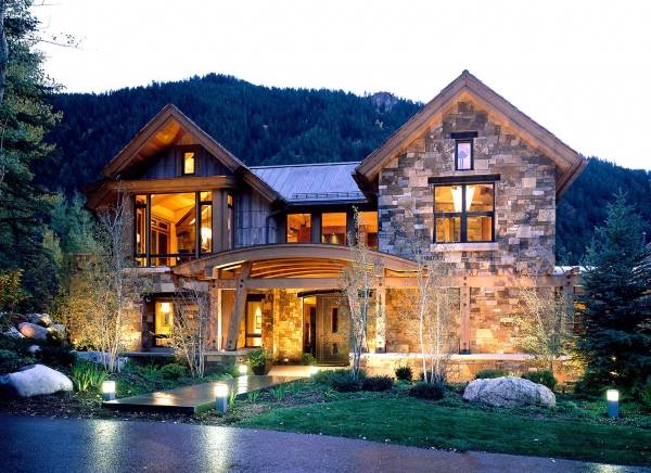 Красивое оформление фасадов с камнем