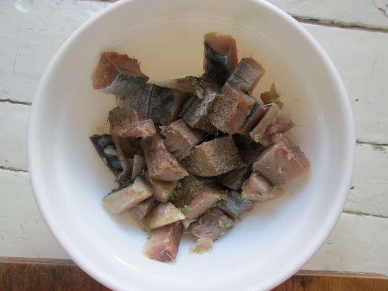 Пирог «Расстёгнутая рубашка» со скумбрией + традиционные расстегаи