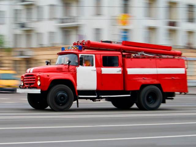 В Новой Москве загорелся торговый павильон