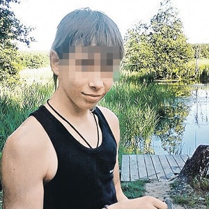 Убив бомжа, 17-летний москвич играл его головой в футбол (фото, видео)