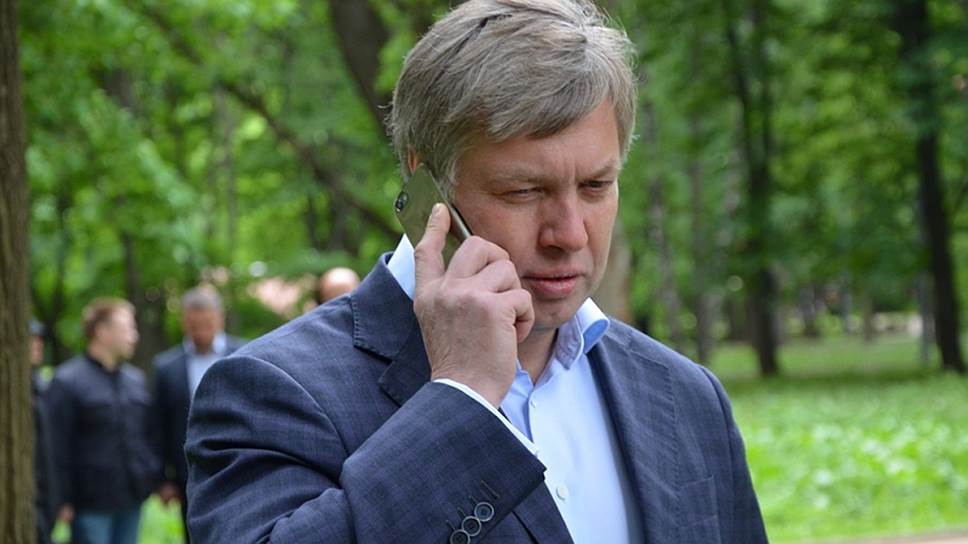 Сенатор попросил почти миллиард рублей на Госпочту, которая уже есть в «Госуслугах» Сенатор попросил почти миллиард рублей на Госпочту, которая уже есть в «Госуслугах»