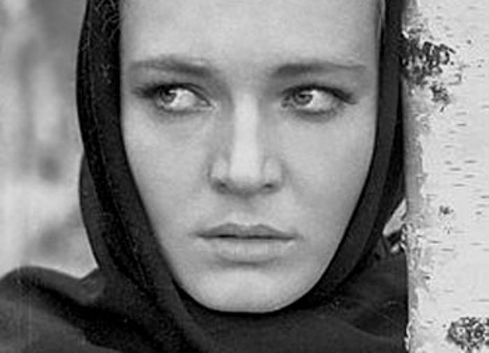 Людмила Чурсина в фильме *Журавушка*, 1968 | Фото: kino-teatr.ru Людмила Чурсина в фильме *Журавушка*, 1968 | Фото: kino-teatr.ru