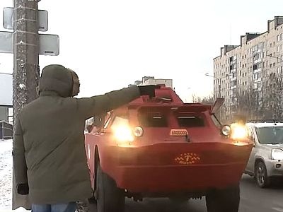 Такси-броневик из Петербурга а ну-ка подрежь, видео, такси