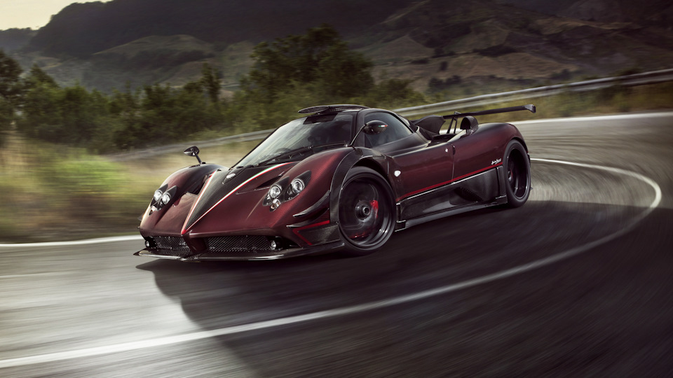 И бит, и крашен: как суперкары Pagani получают новую жизнь после ДТП И бит, и крашен: как суперкары Pagani получают новую жизнь после ДТП