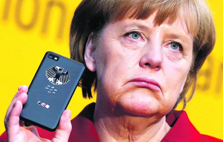 Ангела Меркель не смогла связаться с министрами из-за несовместимости мобильных телефонов