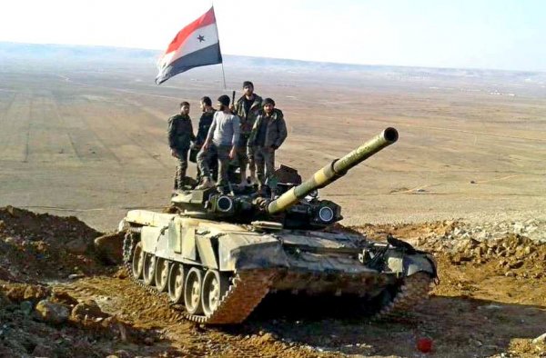 Пока Т-90 держит прямой удар TOW2, «Леопард-2» горит как спичка от «Фагота» Пока Т-90 держит прямой удар TOW2, «Леопард-2» горит как спичка от «Фагота»