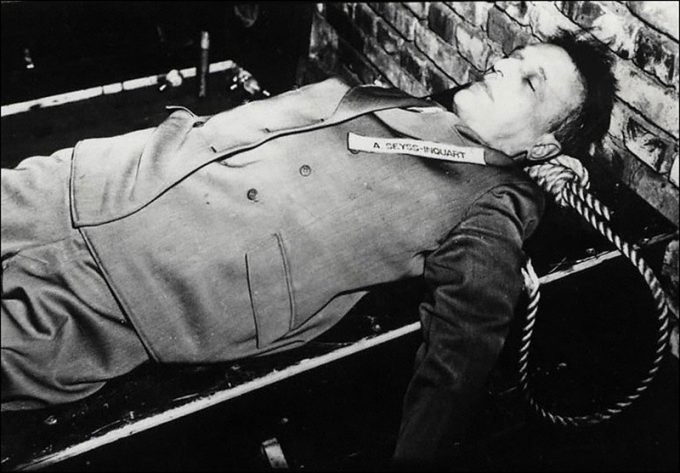 70-летие Нюрнберга: Ликбез для любителей фашистских прихвостней 70-летие Нюрнберга: Ликбез для любителей фашистских прихвостней