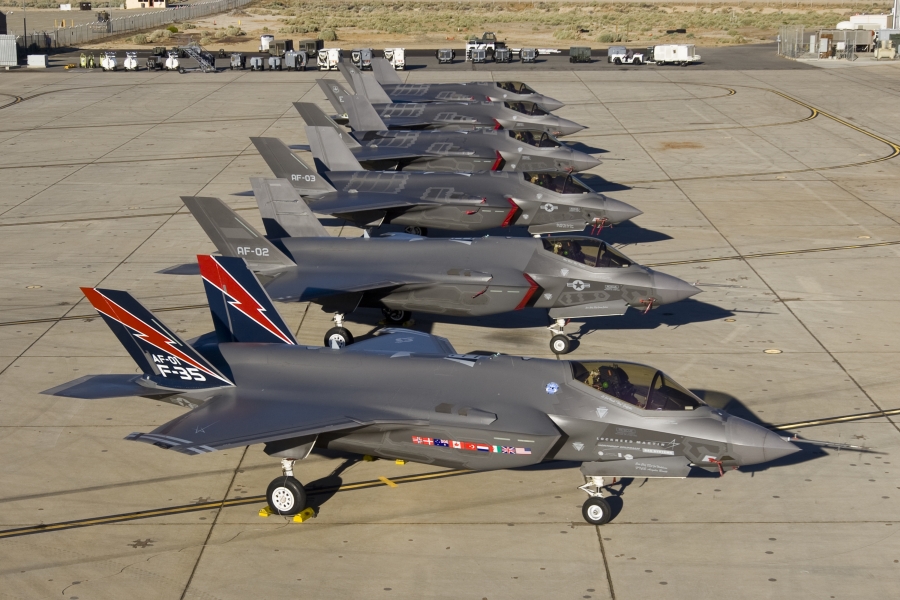 Компания Локхид Мартин оправдывается за рост стоимости F-35 Компания Локхид Мартин оправдывается за рост стоимости F-35