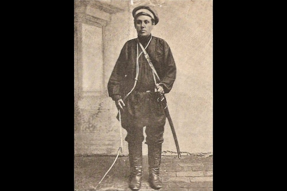 Переводчик Елена Смолко в отряде генерала Ренненкампфа. Переводчик Елена Смолко в отряде генерала Ренненкампфа.