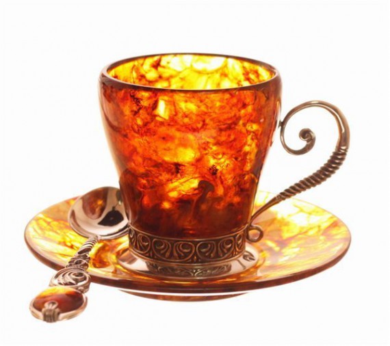 Чашки из янтаря