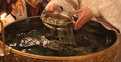 Чудеса исцеления святой водой