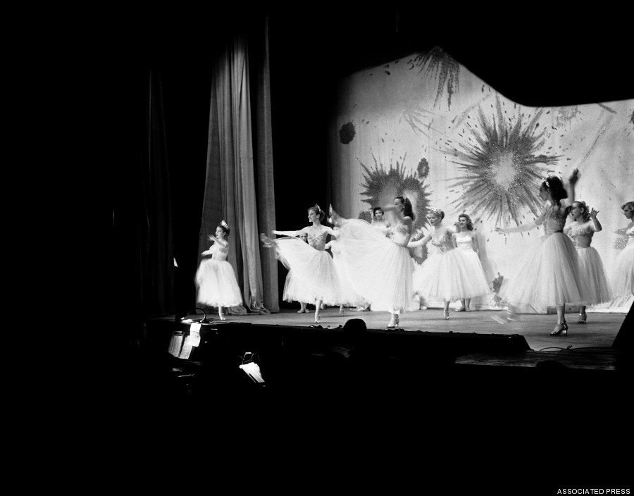 Краткая, но потрясающая история бурлеска в 1950 х годах burlesque17 Краткая, но потрясающая история бурлеска в 1950 х годах