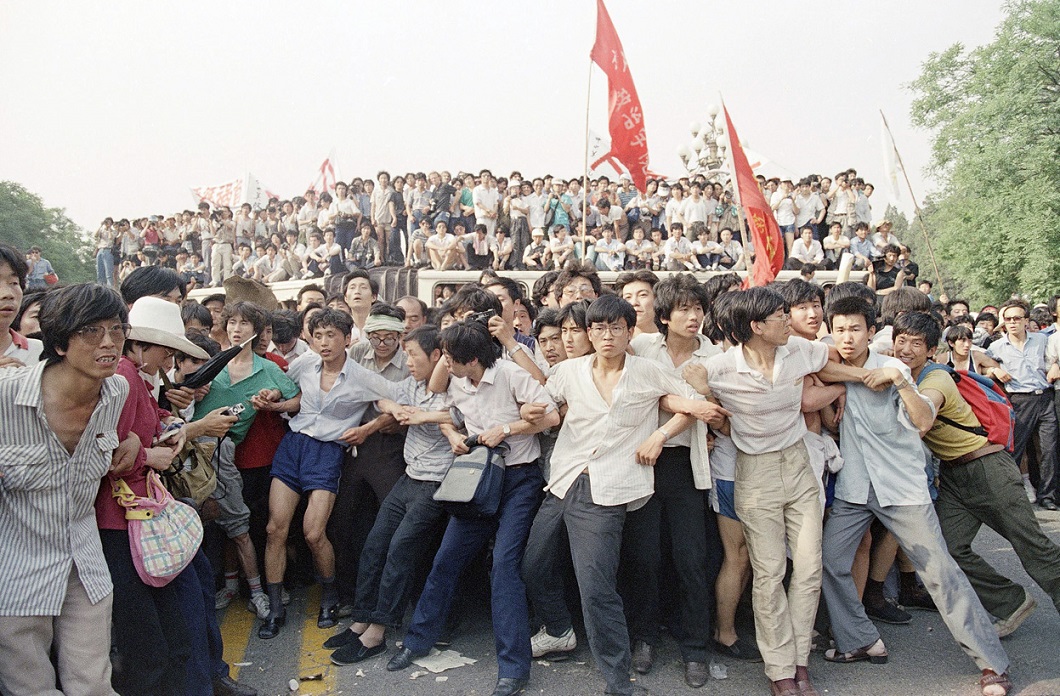 Расстрел демонстрантов на площади Тяньаньмэнь 25 лет назад Tiananmen Square 18 Расстрел демонстрантов на площади Тяньаньмэнь 25 лет назад