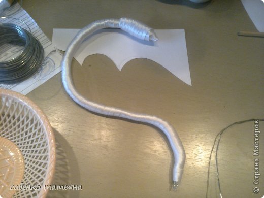 Мастер-класс Поделка изделие Моделирование конструирование МК лебедя Клей Проволока Сутаж тесьма шнур фото 6