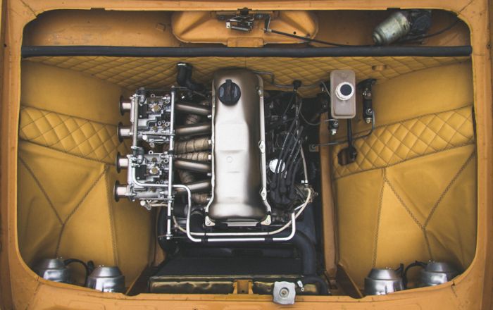 Уникальный автомобиль Lada 1500 с пневматической подвеской (12 фото) Уникальный автомобиль Lada 1500 с пневматической подвеской (12 фото)