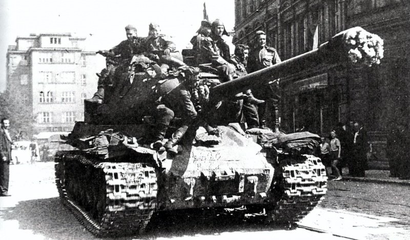 Так кто все-таки освободил Прагу в 1945? Так кто все-таки освободил Прагу в 1945?