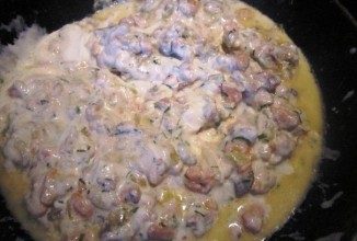 Блинные мешочки с жюльеном из красной рыбы