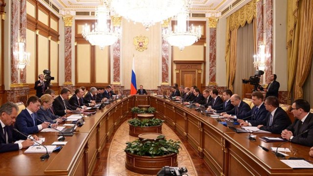Правительство ушло в отставку Правительство ушло в отставку