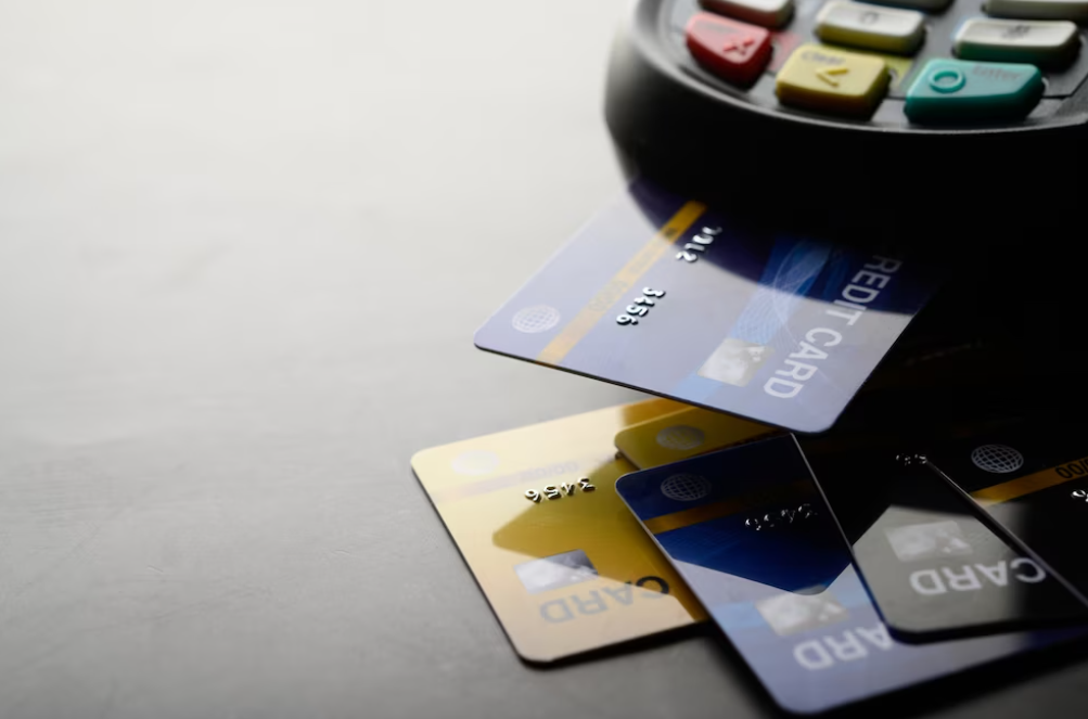 Visa и MasterCard повысят комиссии за совершаемые транзакции Visa и MasterCard повысят комиссии за совершаемые транзакции