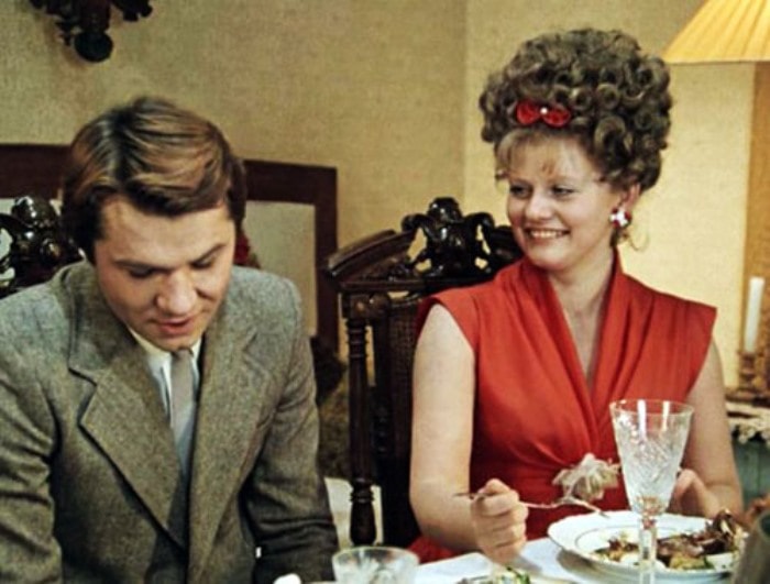 Кадр из фильма *Москва слезам не верит*, 1979 | Фото: kino-teatr.ru Кадр из фильма *Москва слезам не верит*, 1979 | Фото: kino-teatr.ru