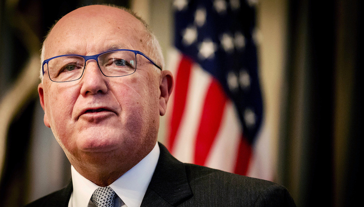 Нового посла США затравили Нидерландские СМИ Нового посла США затравили Нидерландские СМИ