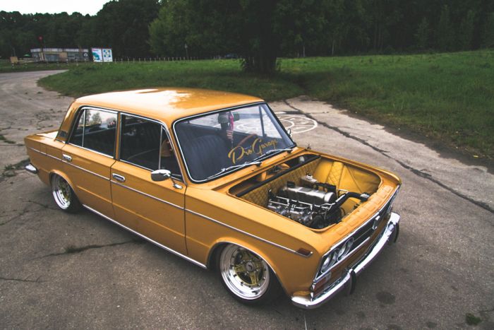 Уникальный автомобиль Lada 1500 с пневматической подвеской (12 фото) Уникальный автомобиль Lada 1500 с пневматической подвеской (12 фото)