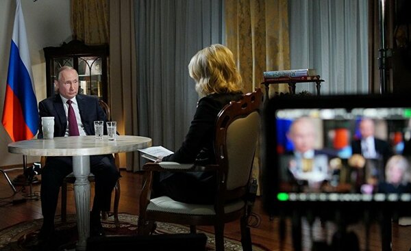 За что в NBC уволили американскую журналистку, общавшуюся с Владимиром Путиным? За что в NBC уволили американскую журналистку, общавшуюся с Владимиром Путиным?