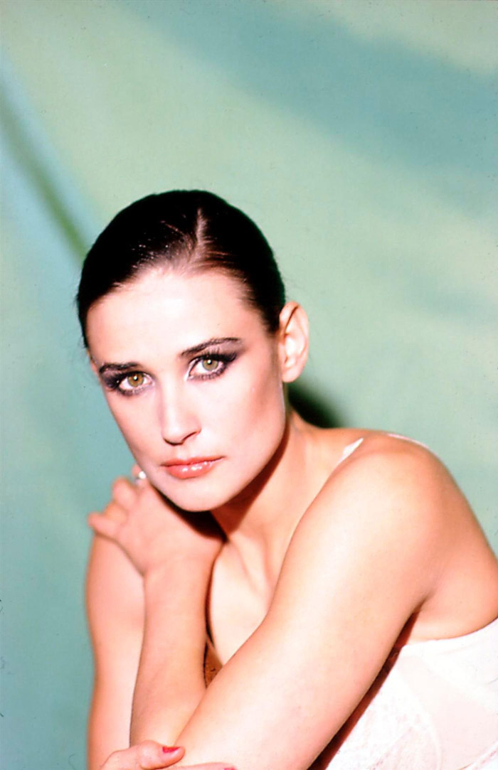 Деми Мур (Demi Moore) в фотосессии Эллен фон Унверт (Ellen von Unwerth) (1996), фото 3