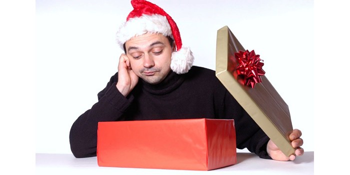 Что не стоит дарить на Новый год: неуместные, бесполезные и приносящие неудачи подарки