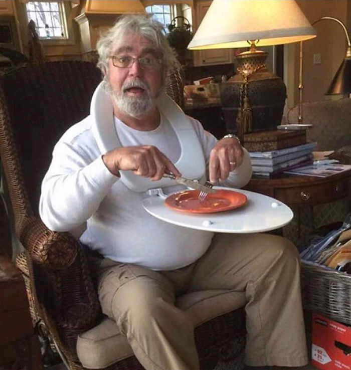 Use A Toilet Seat To Put Your Plate On While Watching TV