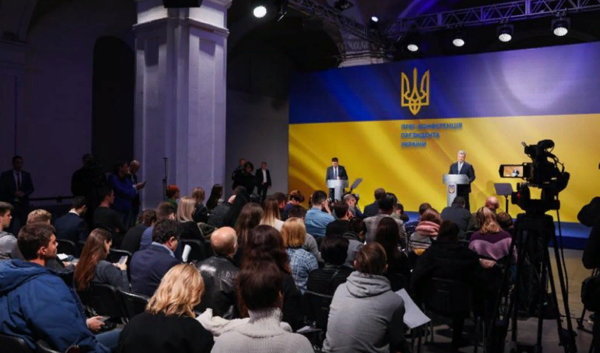 Декабрьский день стал одним из самых насыщенных для Порошенко.