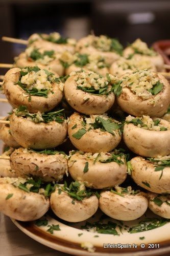 Закусочный стол по-баскски