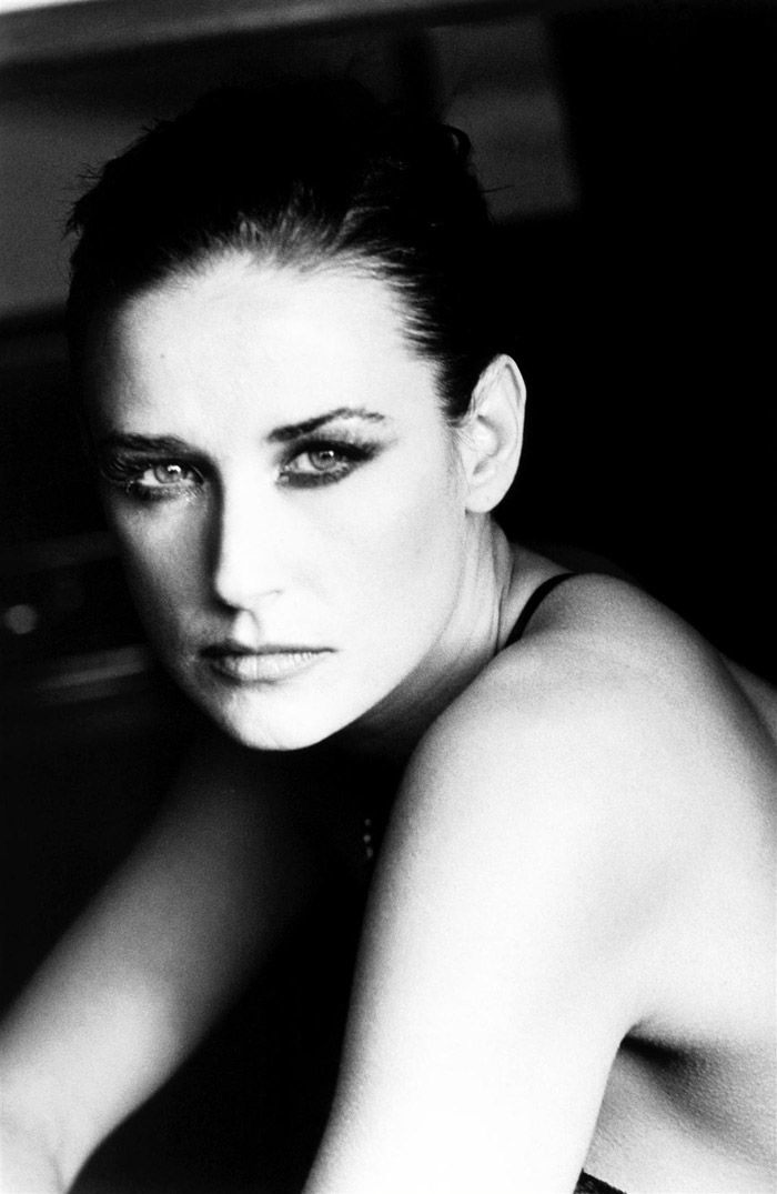 Деми Мур (Demi Moore) в фотосессии Эллен фон Унверт (Ellen von Unwerth) (1996), фото 8