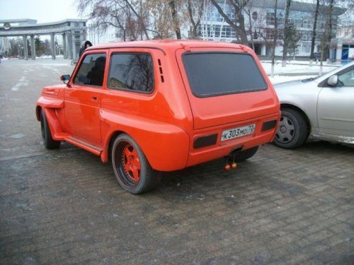 Невероятный тюнинг автомобиля "Нива" Невероятный тюнинг автомобиля "Нива"