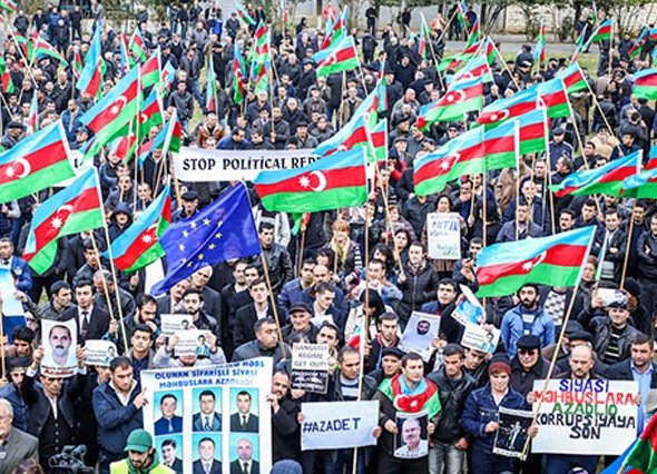 О "майдане" в Азербайджане: "Алиев - это не Янукович" О "майдане" в Азербайджане: "Алиев - это не Янукович"