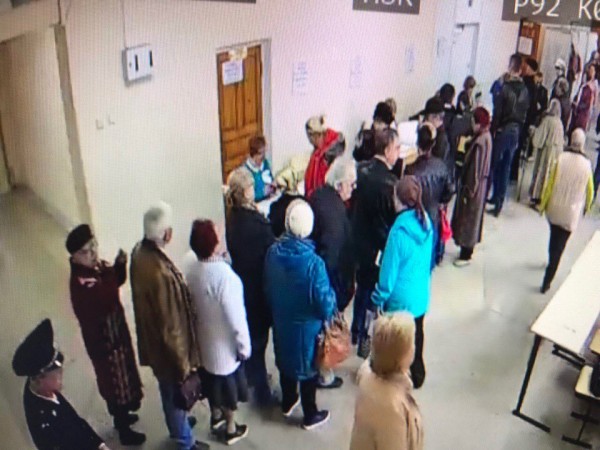 Попили кофе и пошли голосовать!